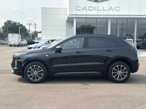 Used 2025 Cadillac XT4 Sport w/ Cold Weather Package FWD image 10