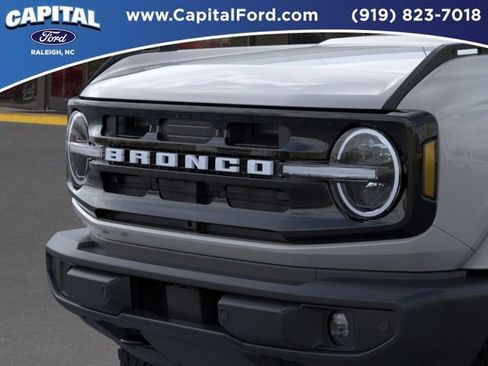 New 2026 Ford Bronco Outer Banks AWD/4WD image 19