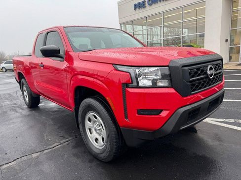 Used 2022 Nissan Frontier S w/ Technology Package image 2