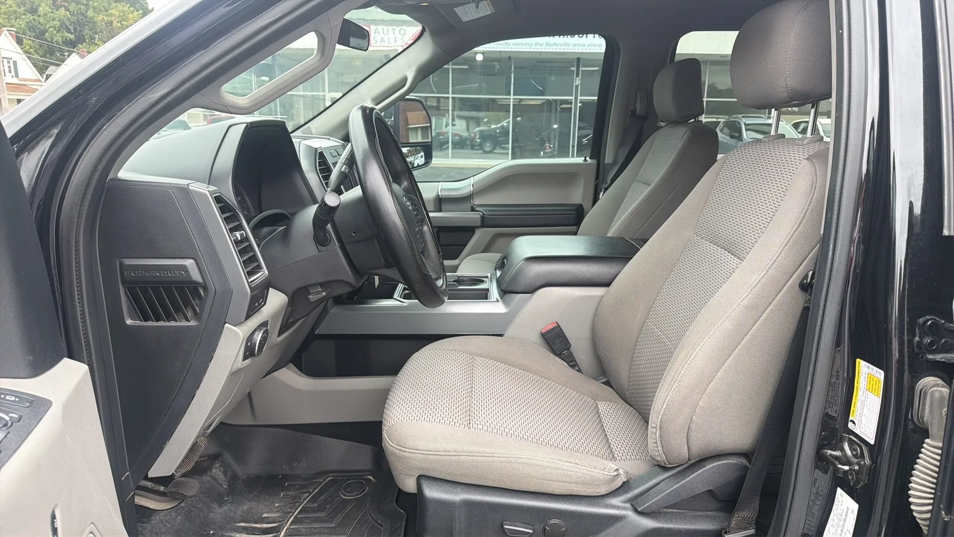 Used 2021 Ford F250 XLT w/ XLT Premium Package AWD/4WD image 9