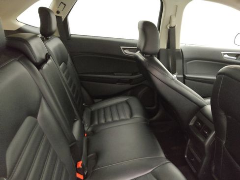 Used 2023 Ford Edge SEL image 19