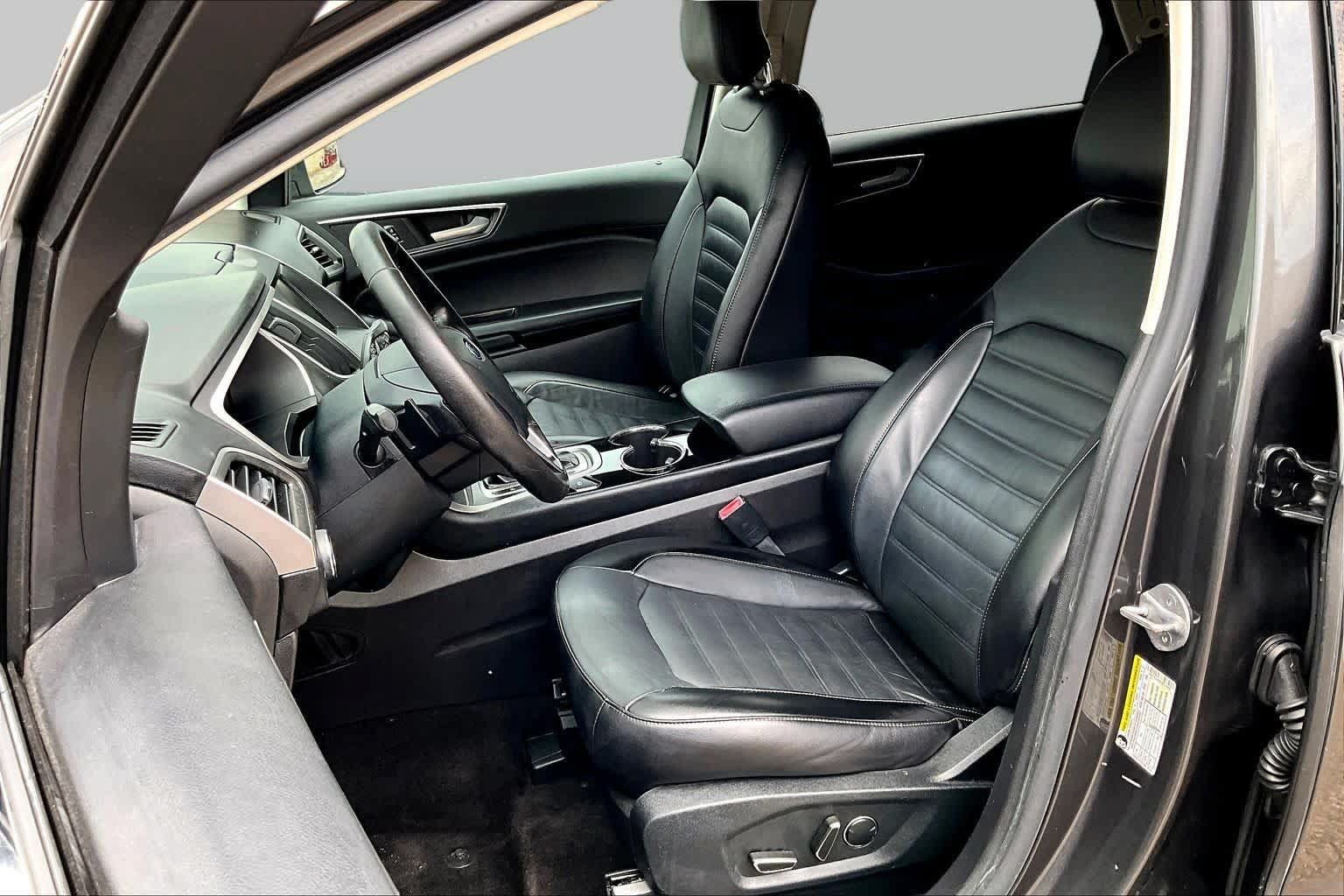 Used 2015 Ford Edge SEL w/ Equipment Group 201A FWD image 10