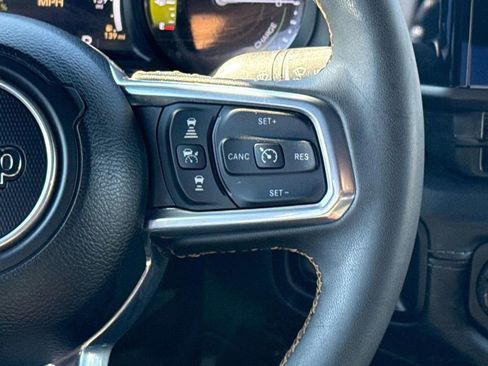 Used 2024 Jeep Wrangler Unlimited Sahara AWD/4WD image 19