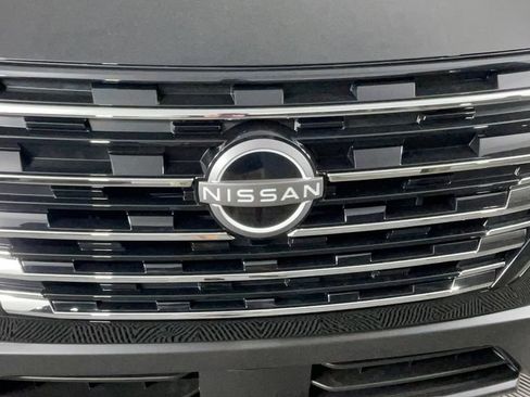 New 2025 Nissan Rogue S image 10