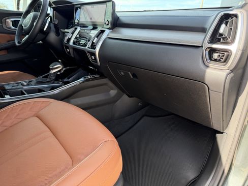 Certified 2023 Kia Sorento SX Prestige image 12