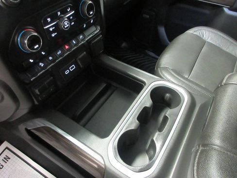 Used 2019 Chevrolet Silverado 1500 RST image 28