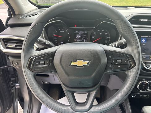 Used 2023 Chevrolet TrailBlazer LT w/ Convenience Package AWD/4WD image 5