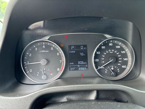 Used 2017 Hyundai Elantra SE FWD image 14