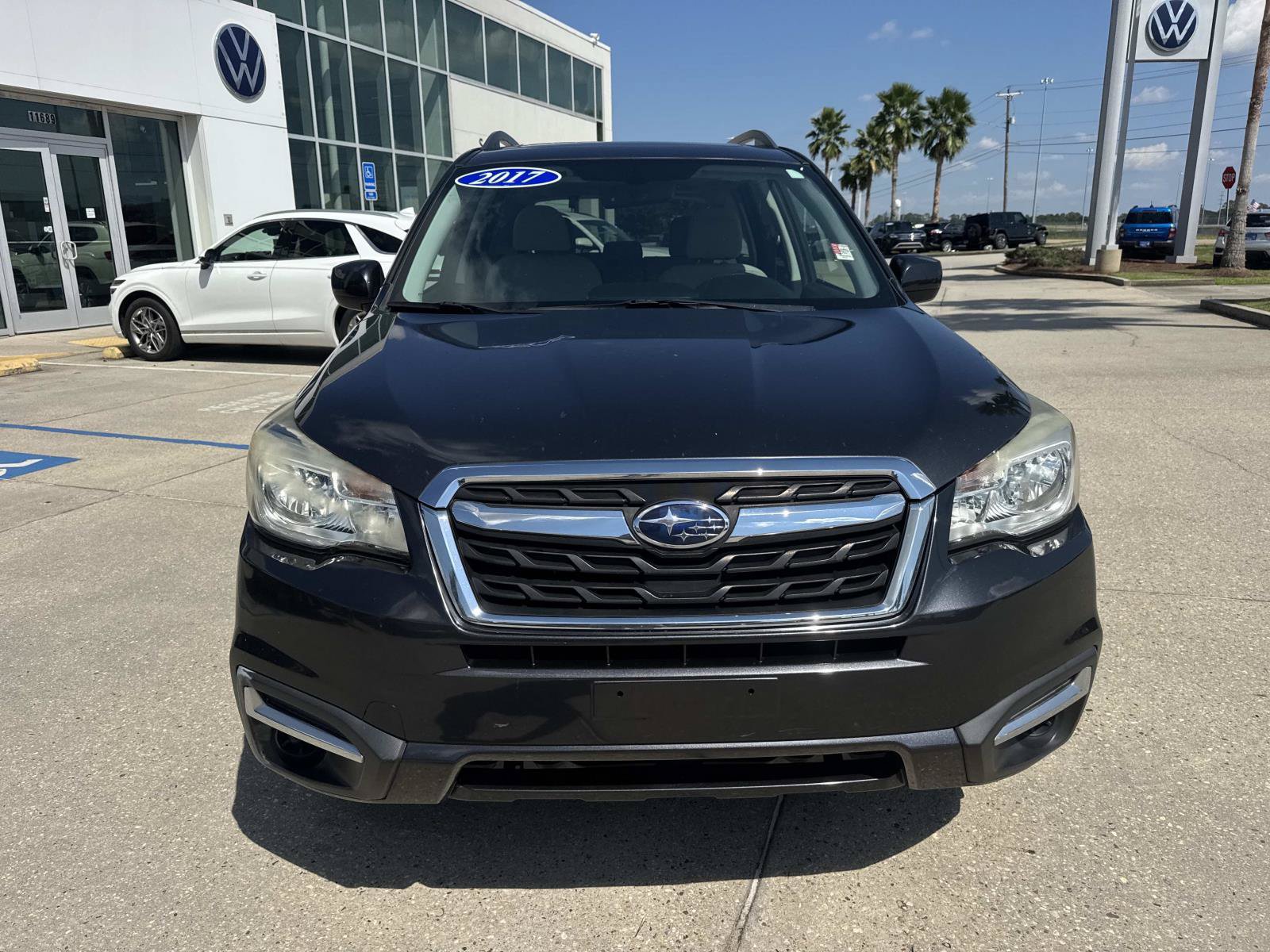 Used 2017 Subaru Forester 2.5i Premium w/ All-Weather Package AWD/4WD image 2