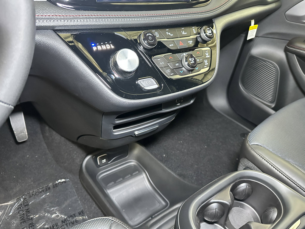 New 2027 Chrysler Pacifica Select AWD/4WD image 34