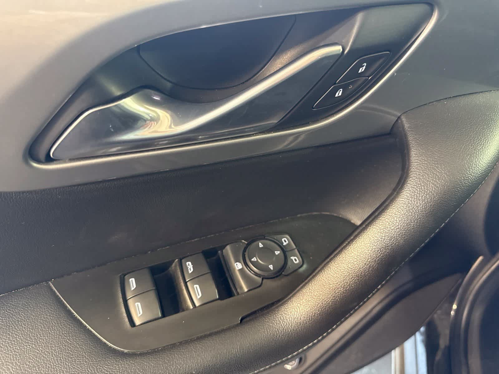 Used 2020 Chevrolet Blazer LT w/ LPO, Floor Liner Package FWD image 19