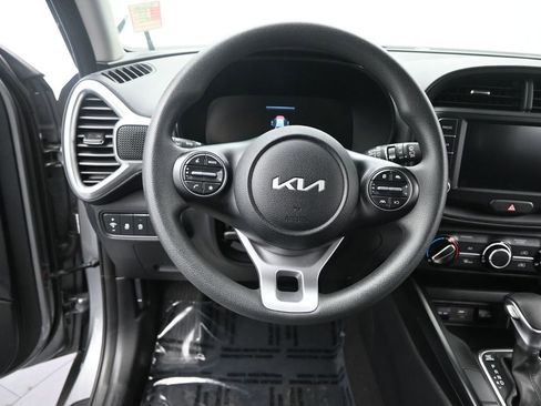 Certified 2025 Kia Soul LX w/ LX Technology Package FWD image 31