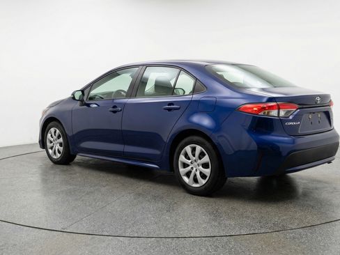 Used 2025 Toyota Corolla LE FWD image 6