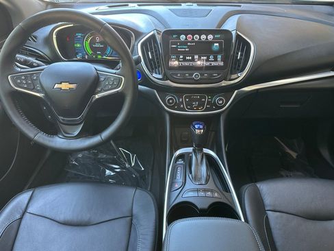 Used 2017 Chevrolet Volt Premier w/ Driver Confidence II Package FWD image 16