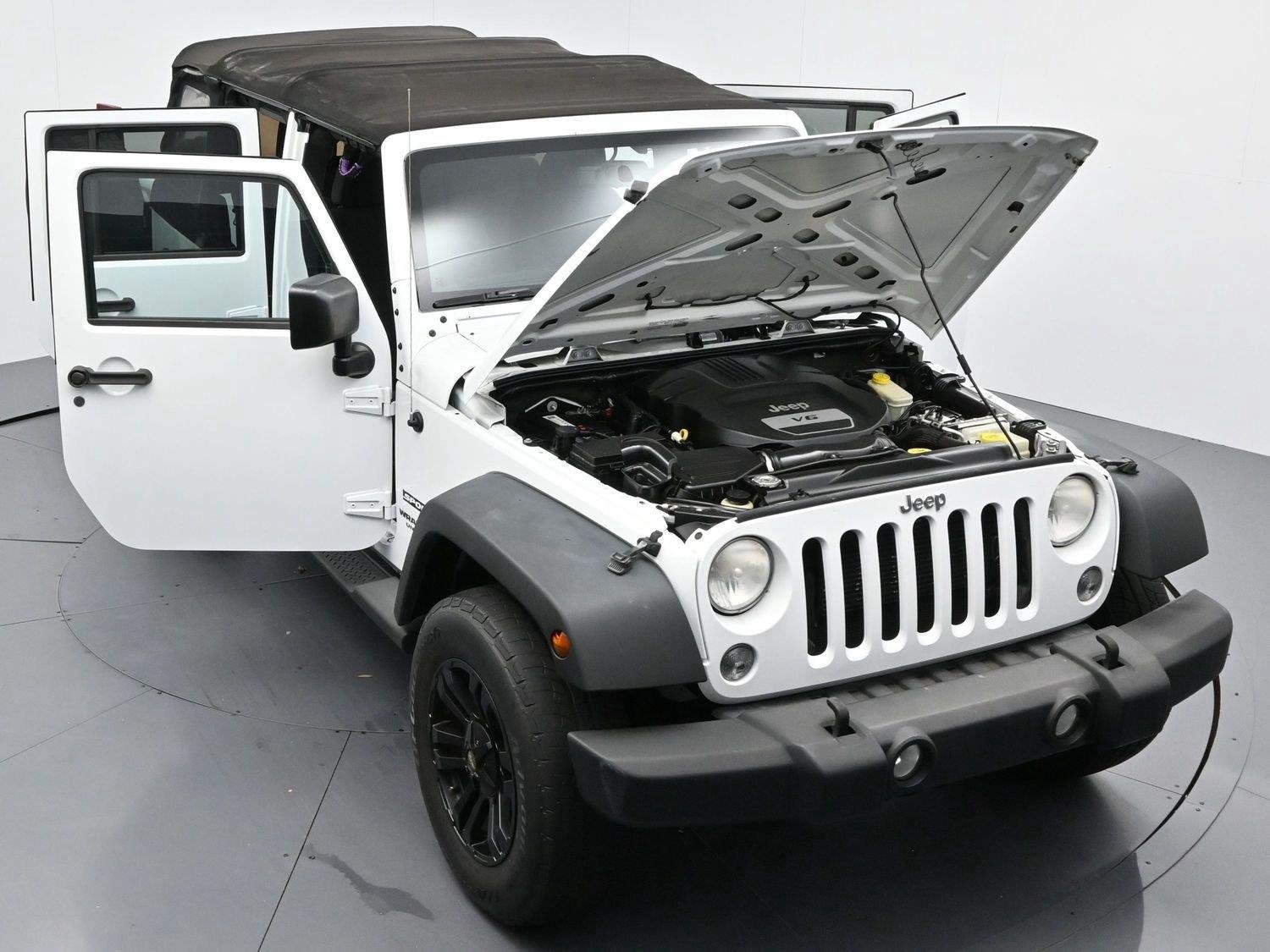 Used 2015 Jeep Wrangler Unlimited Sport w/ Quick Order Package 24S AWD/4WD image 40