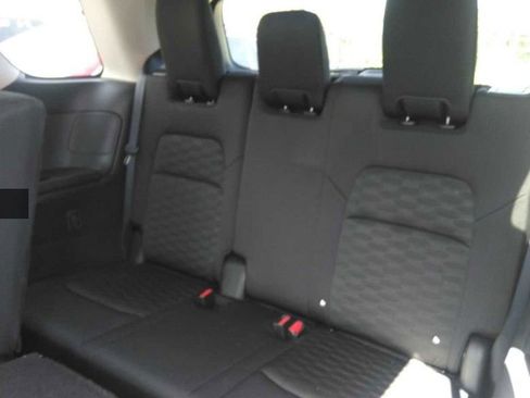 Used 2024 Nissan Pathfinder SV AWD/4WD image 11