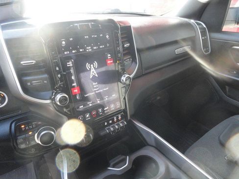 Used 2020 RAM 1500 Big Horn AWD/4WD image 6