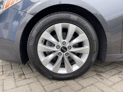 Used 2018 Kia Optima EX w/ Premium Package FWD image 10