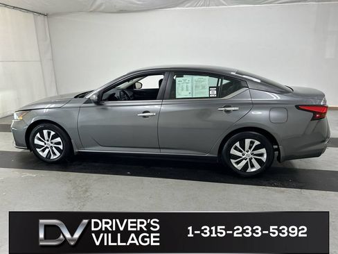 Used 2023 Nissan Altima 2.5 S FWD image 6