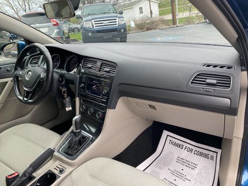 Used 2018 Volkswagen Golf S FWD image 28