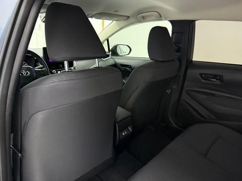 Used 2025 Toyota Corolla LE FWD image 30