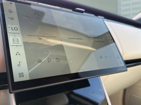 New 2026 Land Rover Range Rover SE image 26