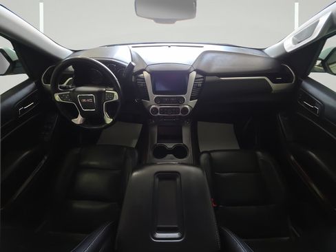Used 2019 GMC Yukon XL SLT w/ Premium Edition AWD/4WD image 31