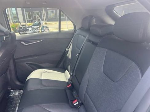 Used 2023 Kia Niro Wave w/ Wave Preserve Package FWD image 10
