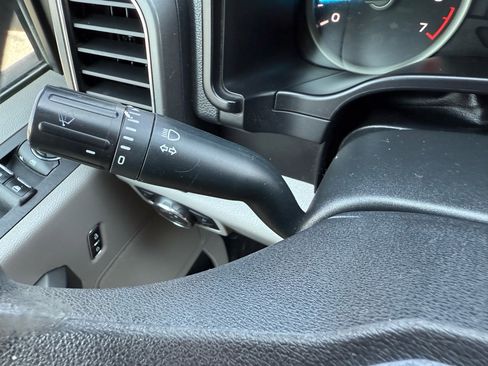 Used 2020 Ford F150 XLT image 21