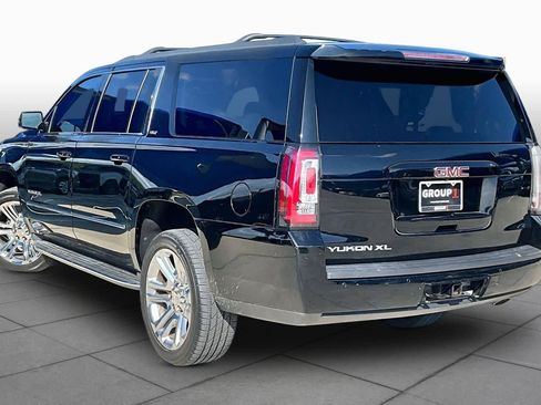 Used 2017 GMC Yukon XL SLT w/ Premium Edition RWD image 12