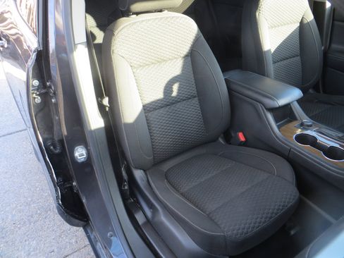 Used 2018 GMC Acadia SLE w/ Driver Alert Package I image 26