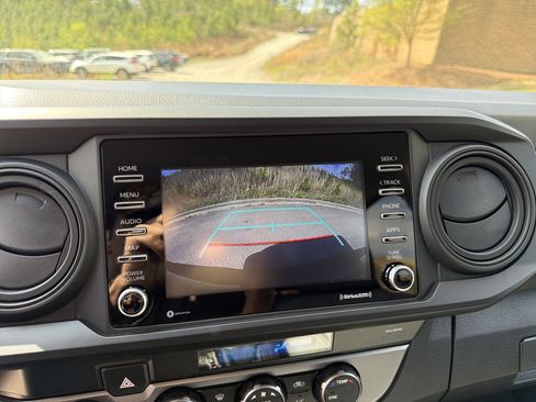 Used 2023 Toyota Tacoma SR AWD/4WD image 28
