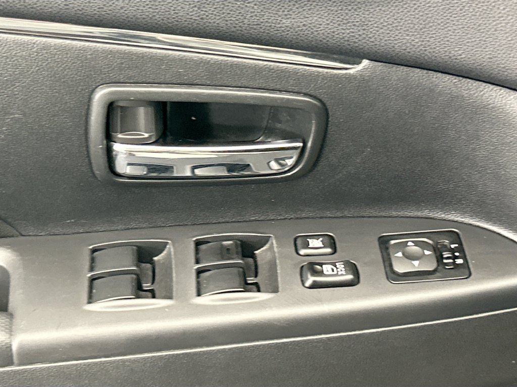 Used 2024 Mitsubishi Outlander Sport ES AWD/4WD image 21