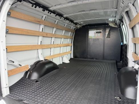 Used 2024 GMC Savana 2500 w/ Driver Convenience Package image 32