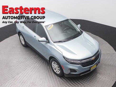 Used 2022 Chevrolet Equinox LT FWD image 3