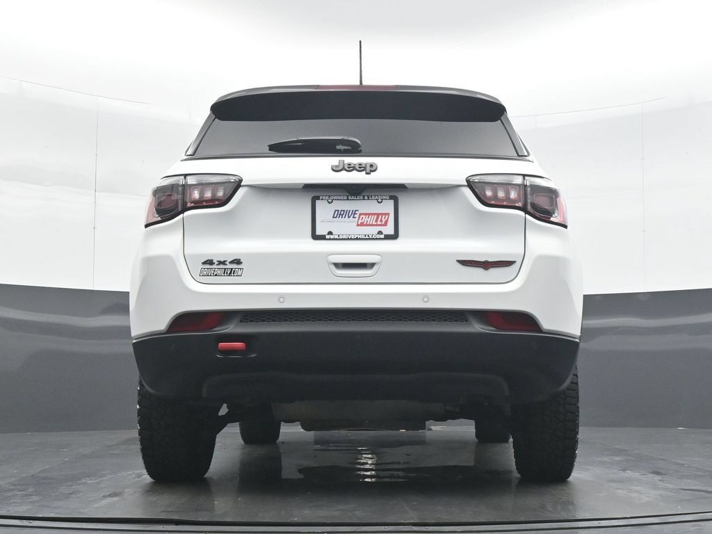 Used 2026 Jeep Compass Trailhawk AWD/4WD image 33