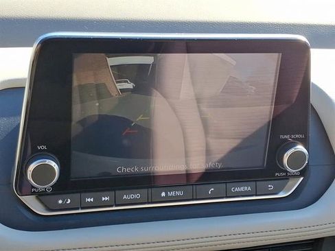 Certified 2023 Nissan Rogue SV image 18