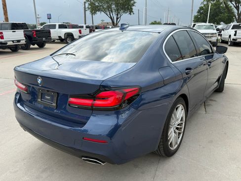Used 2021 BMW 530i w/ Premium Package RWD image 3