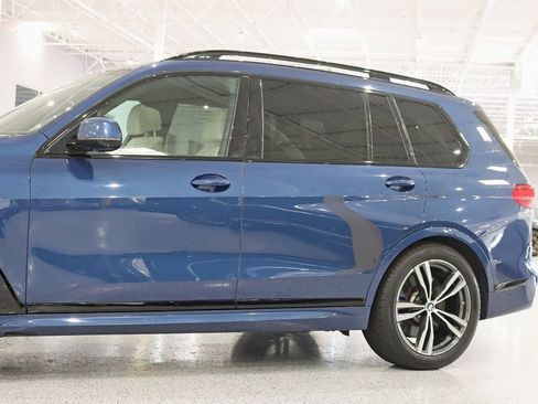 Used 2022 BMW X7 M50i AWD/4WD image 3