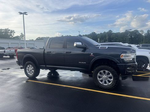 Used 2021 RAM 2500 Laramie AWD/4WD image 2