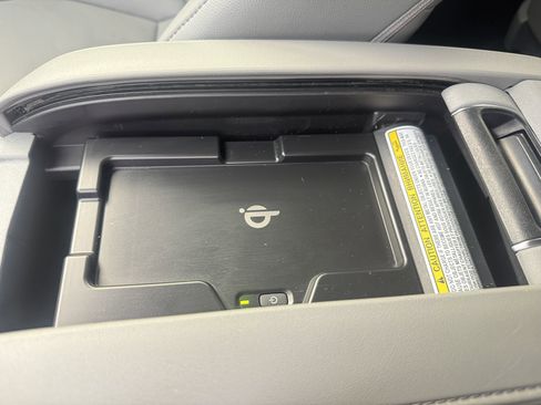 Used 2022 Toyota Highlander Limited image 14