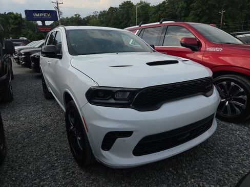 Used 2024 Dodge Durango GT AWD/4WD image 2