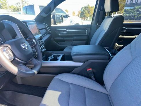 Used 2025 RAM 1500 Big Horn AWD/4WD image 3