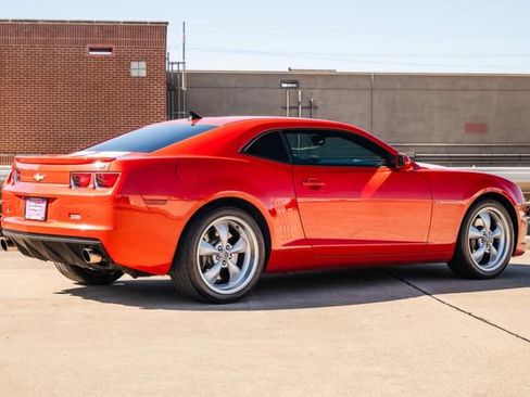 Used 2010 Chevrolet Camaro SS w/ RS Package image 39