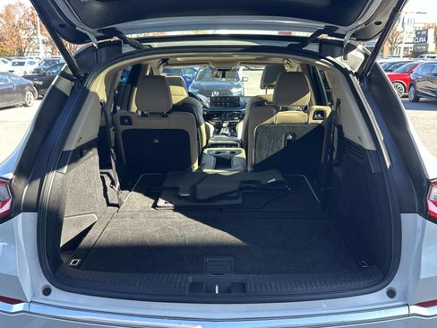 Used 2023 Acura MDX SH-AWD image 16