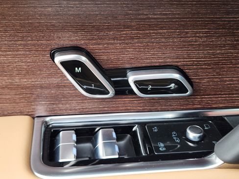 New 2026 Land Rover Range Rover SE AWD/4WD image 17