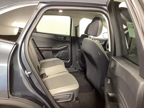 Used 2022 Ford Escape SE w/ SE Sport Appearance Package image 11