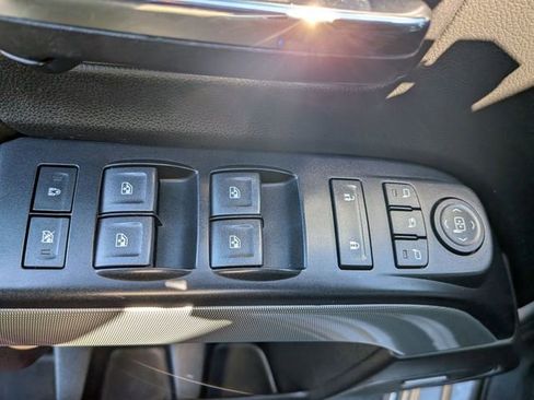 Used 2018 Chevrolet Silverado 1500 LTZ Z71 w/ LTZ Plus Package image 13