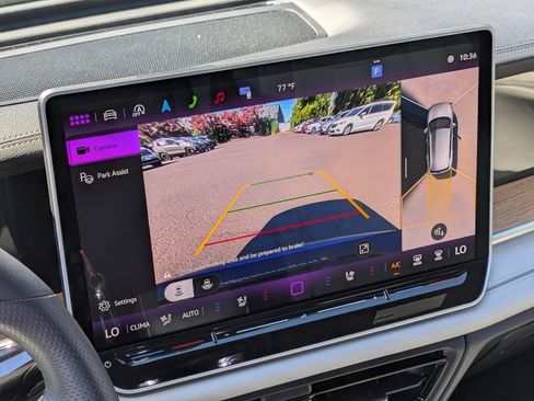 Certified 2025 Volkswagen Tiguan SEL R-Line AWD/4WD image 19