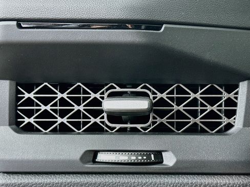 Used 2025 Honda Accord SE image 17
